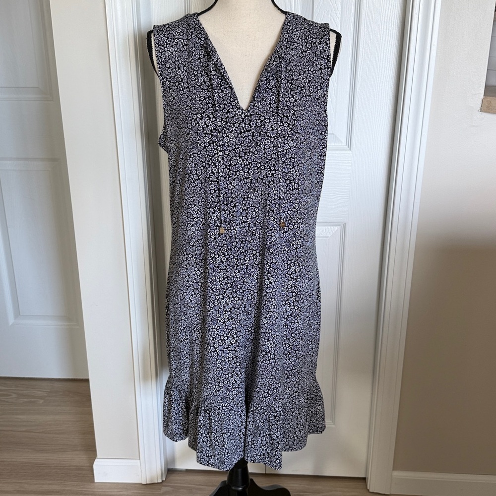 Michael Kors Black and White floral Patterned Midi‎ Dress ruffle bottom Large